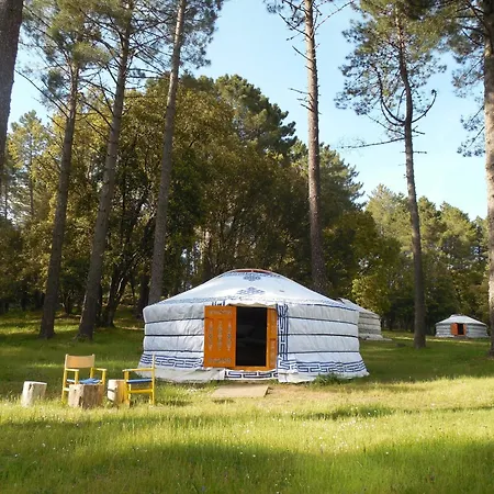 Tente de luxe Yourtes Corse Le Pre Aux Biches Zonza