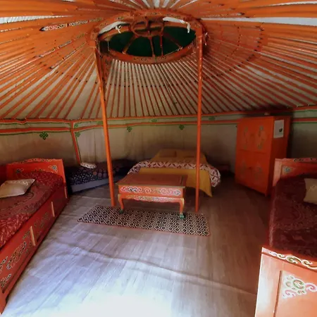 Campo de lujo Yourtes Corse Le Pre Aux Biches